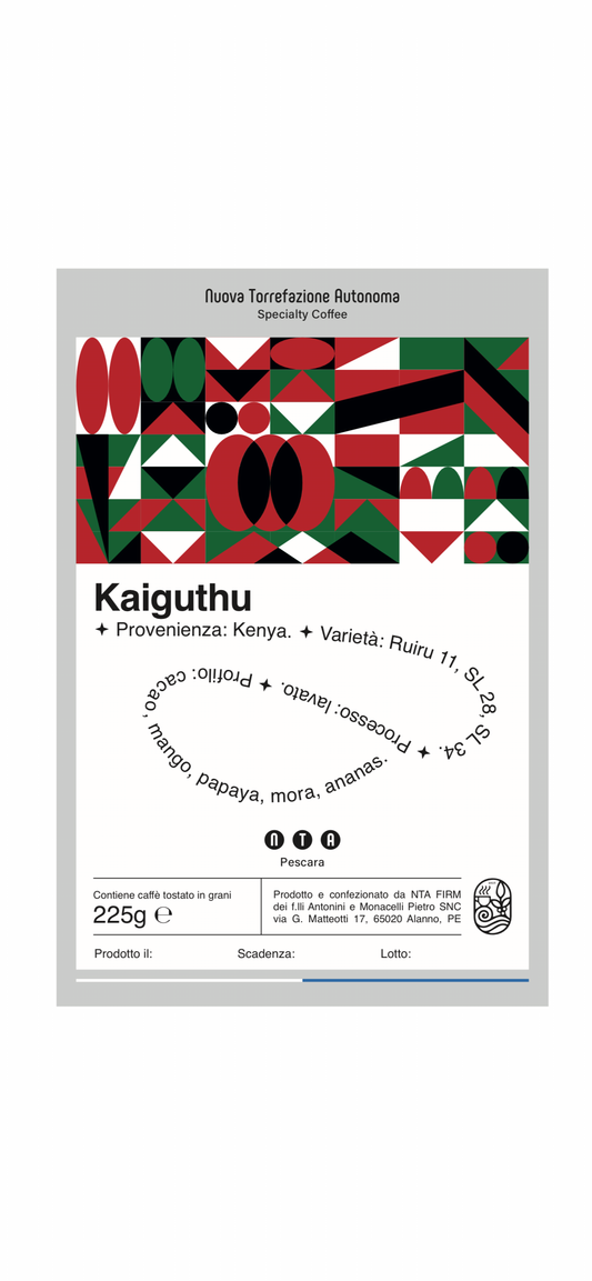 Kenya| Kaiguthu| Specialty Coffee in grani 225g| VARIETÀ: Ruiru 11, SL28, SL34|
ORIGINE: Kenya
PROCESSO: Naturale|
PROFILO: Mango, Mirtillo, Papaya, Ananas,
Cioccolato