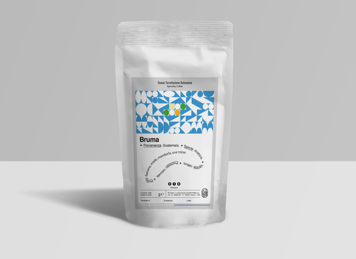 Guatemala| Bruma| Specialty Coffee in grani 225g| SPECIE: Arabica| VARIETÀ: Caturra| PROCESSO: Naturale| PROFILO: Banana, miele, mandorla, uva rossa